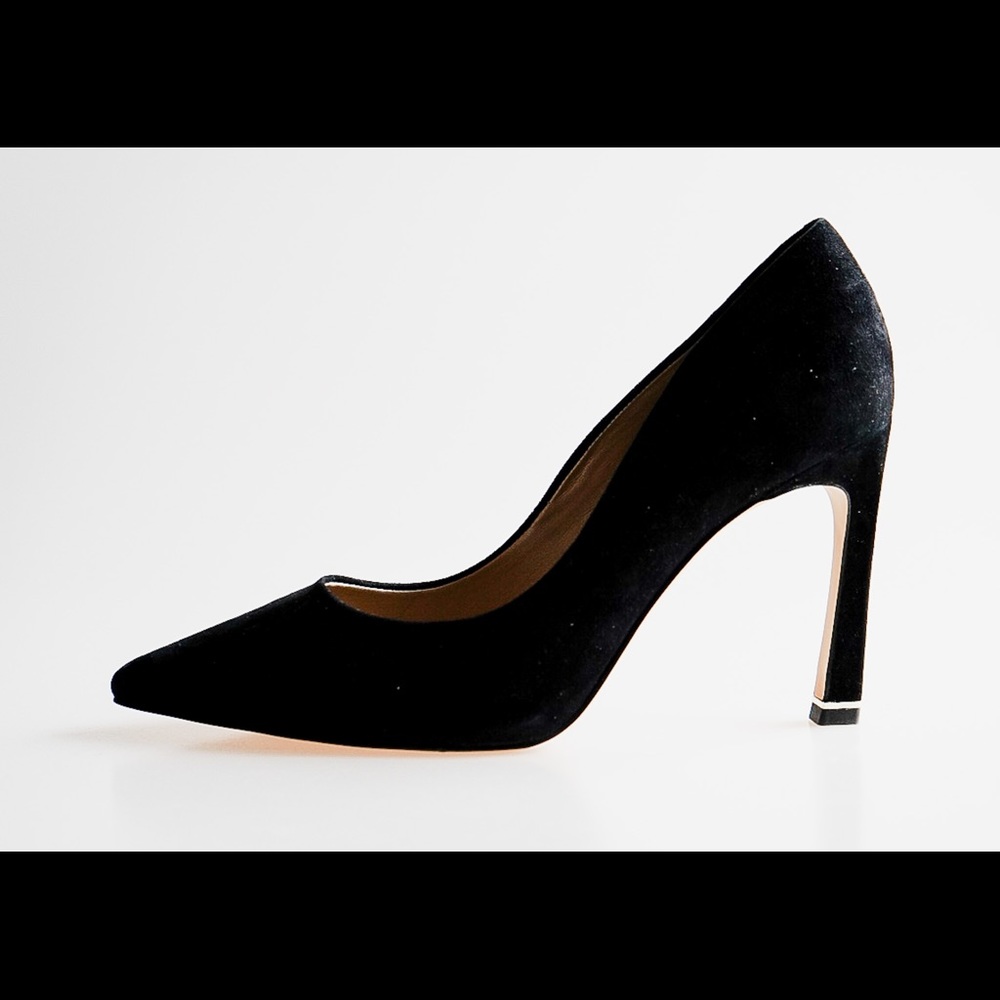 New White House black market black heels
